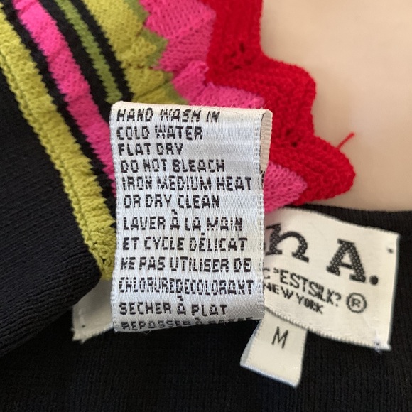 Woman’s black top with bright pink color trim - fun top at great price! - Picture 3 of 5